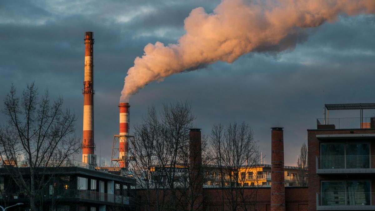 Europe’s Energy Crossroads: Between Short-Term Fixes and Long-Term Strategy