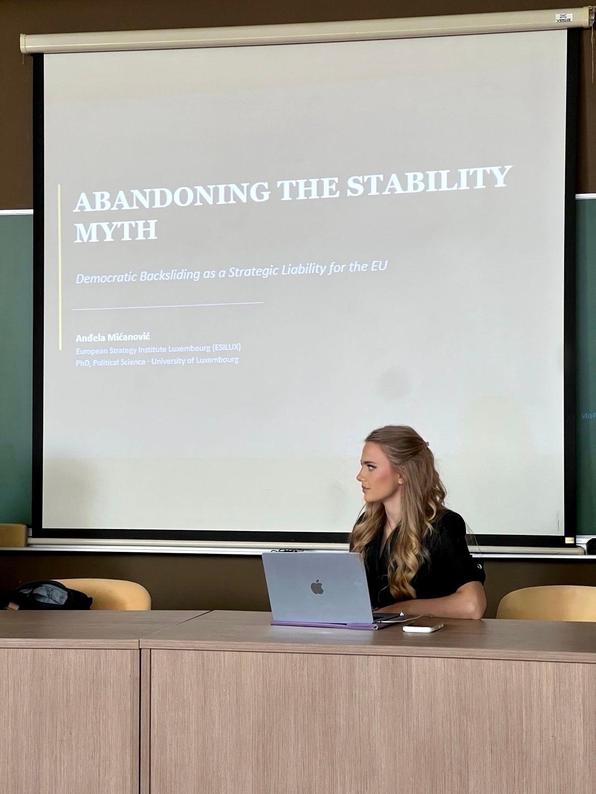 Anđela Mićanović presenting at the annual conference of the Montenegrin Political Science Association (MoPSA)